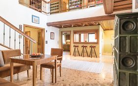 Yes, It Is Retro - Big Villa With Indoor Pool